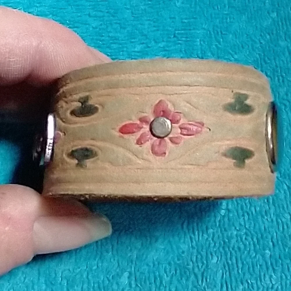 N/A unique leather